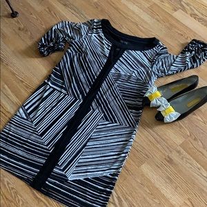 Enfouis black and white abstract dress